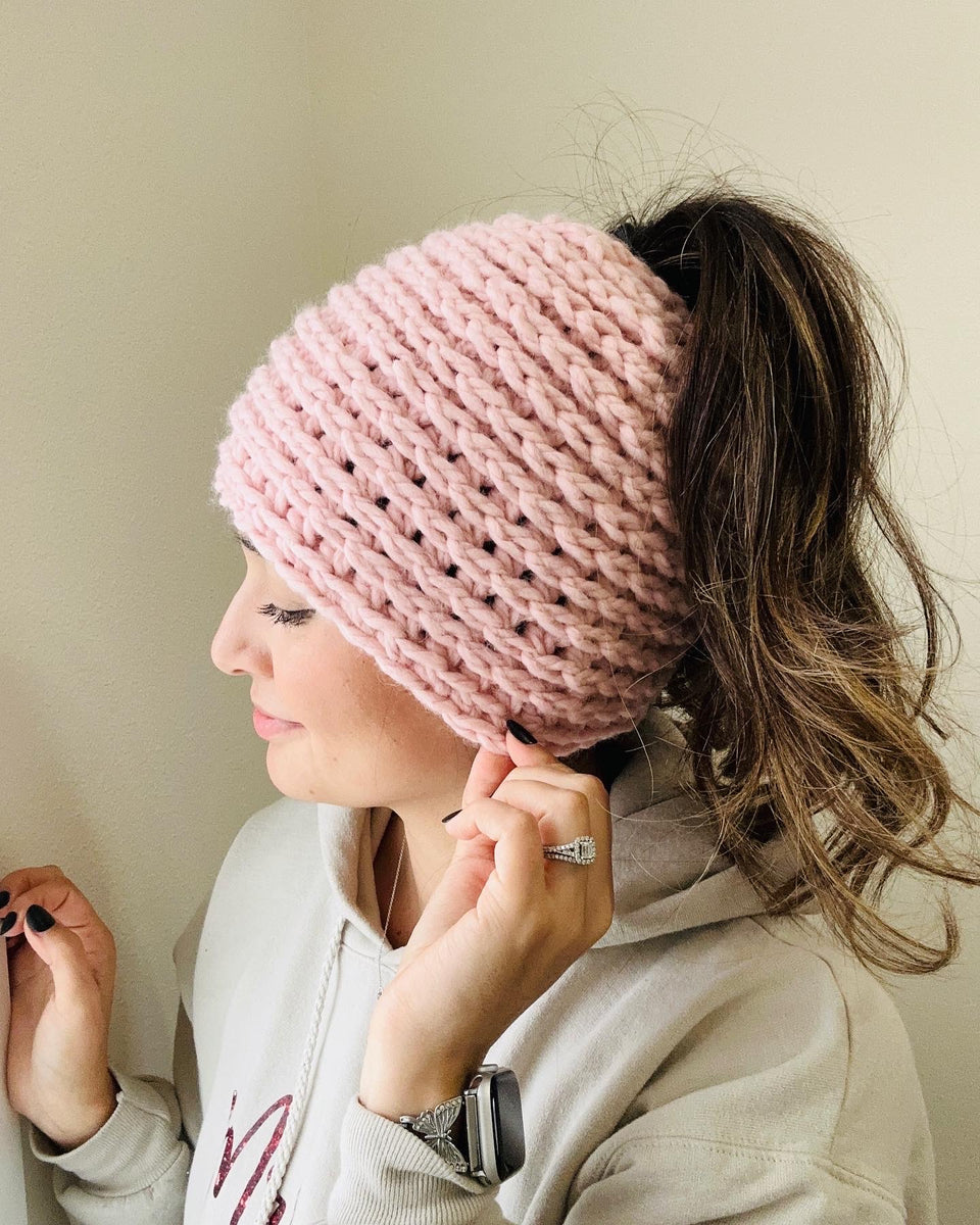 Vaundy 【VAWS ONLINE limited】Beanie mockup-of-a-yupoong-beanie-